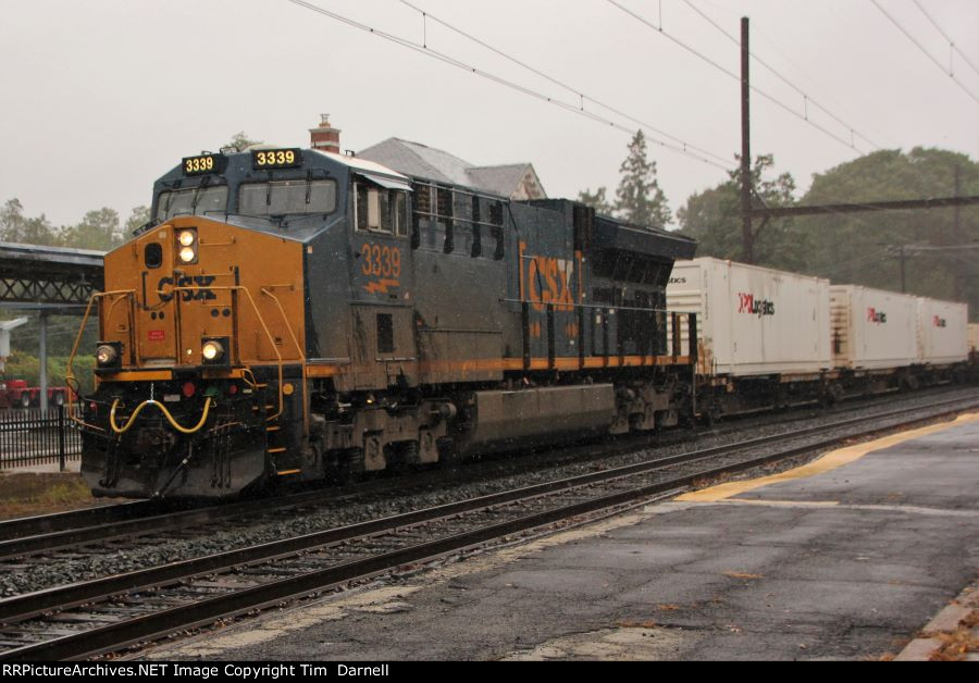 CSX 3339 leads Q032